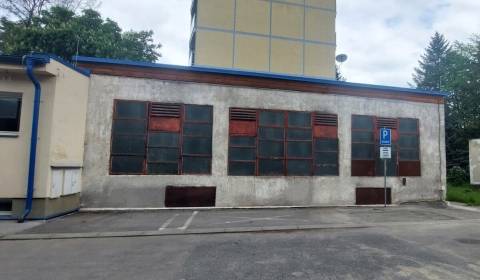 Na predaj: budovu/pozemok v centre, Námestie Slobody, B. Bystrica