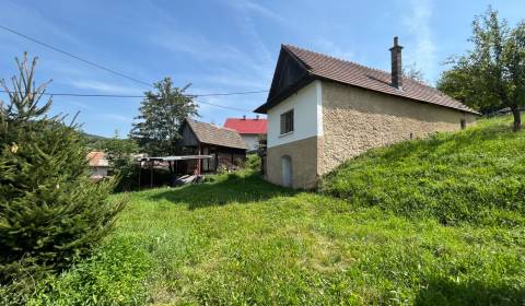 ZNÍŽENÁ CENA: Chalupa, pozemok: 830 m2, pri jazere, Banský Studenec 