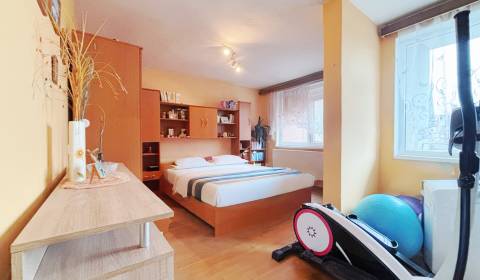 Predaj, dvojpodlažný rodinný dom, Bytča, Exkluzívne Reality IQ