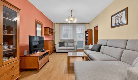  PREDAJ, 3izbový byt na Lipského ulici v Bratislave - Dúbravka