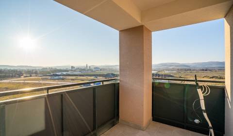 V ŠTANDARDE - 3 izb. BYT + loggia - 72,62 m2 - REZIDENCIA HLINY