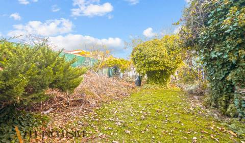 NA PREDAJ STAVEBNÝ POZEMOK (565 m²), IVANKA PRI DUNAJI