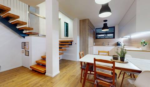 Na predaj štýlový 5-izbový rod. dom v Skalici.