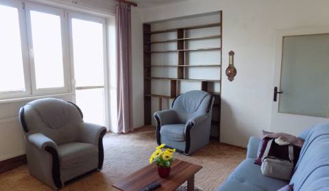 Priestranný 4-izb. byt s garážou, klimatizáciou a skvelou dispozíciou