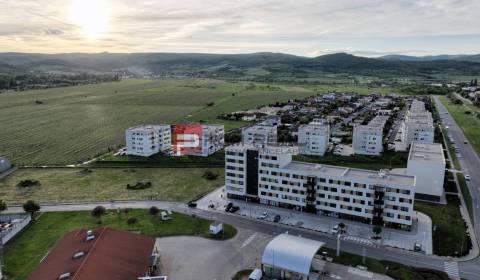 NA Predaj 4 izbový byt v projekte VINICE Pezinok 150m2