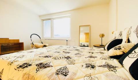 NA PRENÁJOM RODINNÝ DOM V LOKALITE TERASA