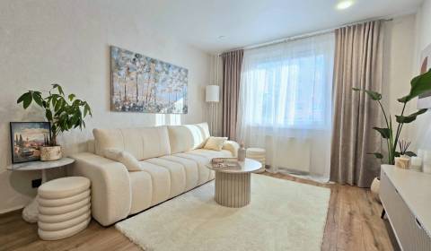 DIZAJNOVÝ A ZARIADENÝ 2 IZBOVÝ BYT S LODŽIOU