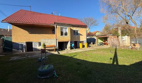 PREDAJ - RODINNÝ DOM - JEDĽOVÉ KOSTOĽANY