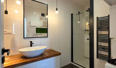 2 izbový, balkón, novostavba, Malá Ida, parkovacie miesto, pivnica