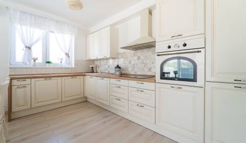 Na predaj 3i byt Soblahov 76m2 + balkón + parkovacie miesto