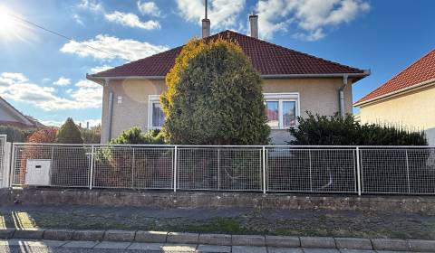 PREDAJ - RODINNÝ DOM - ZLATÉ MORAVCE