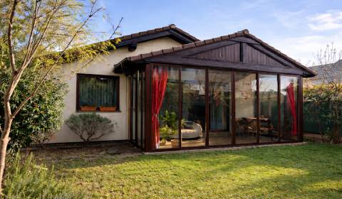 EXKLUZÍVNY 4-IZBOVÝ RODINNÝ DOM V POKOJNEJ ČASTI SLOVENSKÉHO GROBU