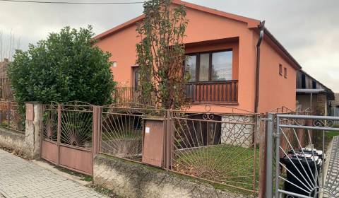 Rodiný dom Lúčnica nad Žitavou