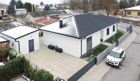 Rezervované  4-IZBOVÝ BUNGALOV, PAVLICE 140 m² + 20 m² záhr.d