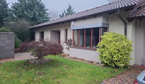 Na predaj priestranný rodinný dom v obci Bohdanovce nad Trnavou