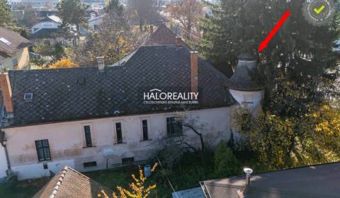 Predaj, rodinný dom Prievidza, 2 rodinné domy na 1 p...