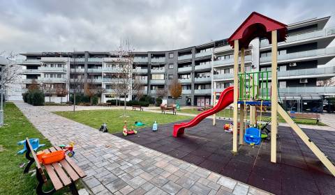 Predaj 3-izbový byt so záhradou, Dunajská Lužná