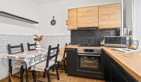 REZERVOVANÉ | NA PREDAJ 3-IZBOVÝ BYT S PIVNICOU, SENEC