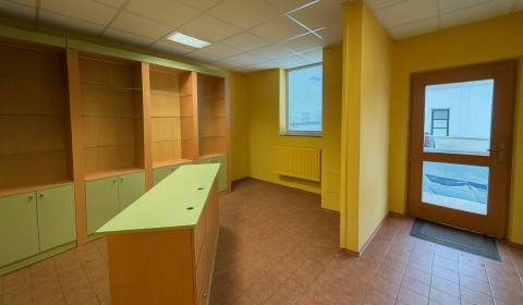 NA PRENÁJOM KOMERČNÝ PRIESTOR (80m2) V CENTRE SENICE