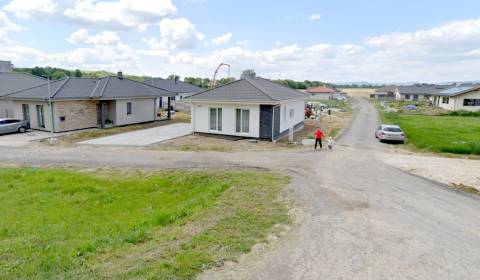 ***NOVÁ CENA***Stavebný pozemok 591m2 v novej lokalite, Modrovka