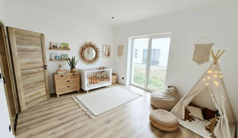 DOLINKY - Moravany nad Váhom 5 izbový bungalov