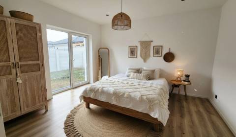 DOLINKY - Moravany nad Váhom 5 izbový bungalov