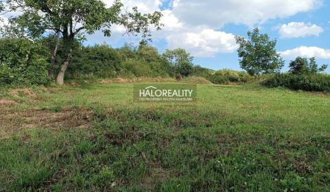 Predaj, pozemok pre rodinný dom   2351 m2 Čerhov, 1 ...