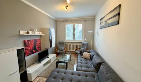 NA PRENÁJOM 3 - IZB. BYT s LOGGIOU, PALÁRIKOVA UL., SENICA