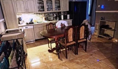 Rodinný dom na veľkorysom pozemku v Drahňove.