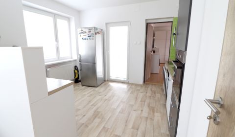 PREDAJ: 5+2 izbový rodinný dom, Dolný Lopašov
