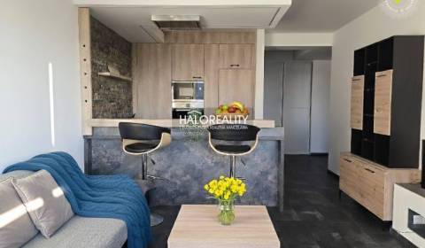 Predaj, dvojizbový byt Trnava, Arbória, garážové stá...