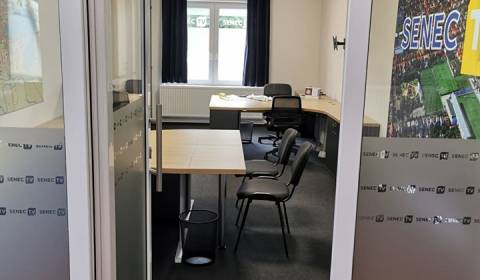 Kancelárie no1  v tichej lokalite  vlastný parking Senec 