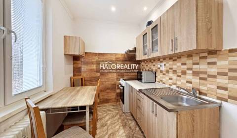 Prenájom, dvojizbový byt Komárno, Budovateľská ulica...