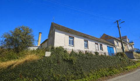 Na predaj rod. dom s pozemkom 3.122m2, Unín okr. Skalica