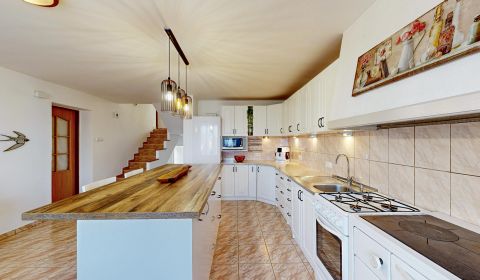 PREDAJ, dvojpodlažný RD na okamžité bývanie, Nižná, Tvrdošín