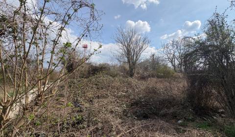 Predaj pozemku 1553m² v Bratislave časť Ružinov