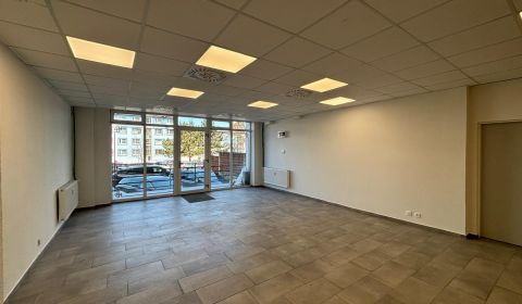 PRENÁJOM – Zrekonštruované obchodné/administratívne priestory 