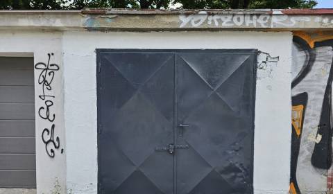 Garáž na ul. Kukučínova, Nové Mesto