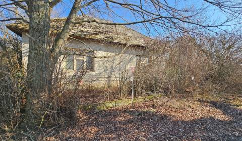 Predám pozemok so st.rodinným domom v Rumanovej len 67000€