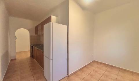 Priestranný, elegantný a slnečný 2+1 byt v top lokalite Čadca–Žarec