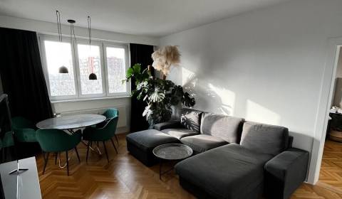 Jedinečný , štýlový 3i byt 73 m2, s lodžiou a balkónom, pivnica