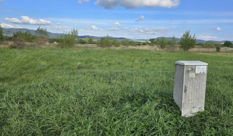 *REZERVOVANÉ* pozemok Horná Streda