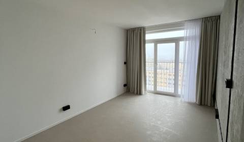 NA PREDAJ, Investičný 1kk byt s loggiou, Košice-Západ, Kysucká ulica