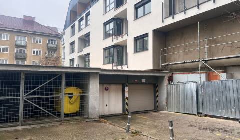 Garaz na Nivách (Liptovská ul.), vstup na ďiaľkové ovl.cena s energ.