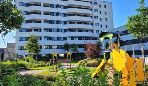 2i dizajnový byt s panoramatickým výhľadom na Hrad