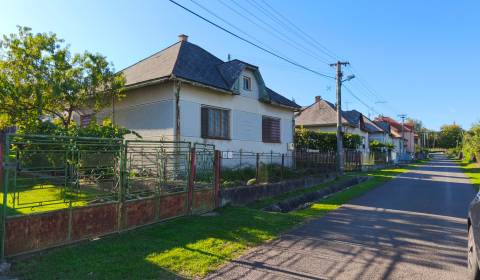 Rodinný dom v obci Čebovce v okrese Veľký Krtíš.