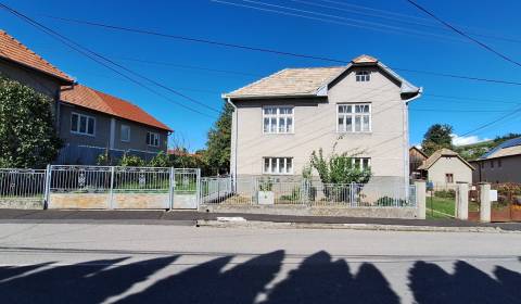 Rodinný dom na bývanie, na víkendy, 1+4