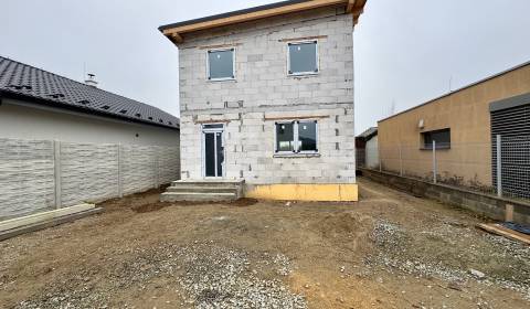 Na predaj novostavba 4i rodinného domu v obci Čaňa, Košice - okolie