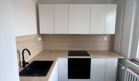 Rekonštruovaný 3 izbový byt -  62 m², lokalita Modra