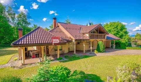 7-izbové sídlo v lyžiarskom raji⛷️v srdci Slovenska ❤️